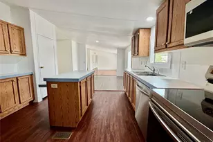 831 Rolling Block Dr, Liberty Hill, TX 78642 - Photo 13