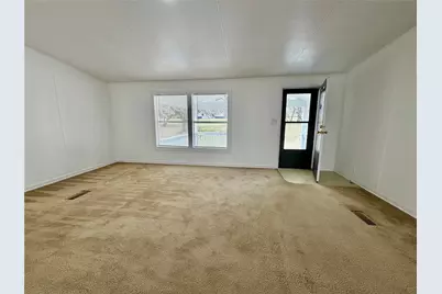 831 Rolling Block Drive, Liberty Hill, TX 78642 - Photo 5