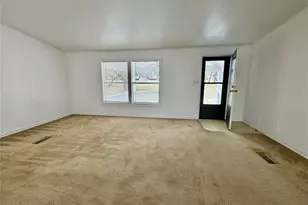 831 Rolling Block Dr, Liberty Hill, TX 78642 - Photo 5