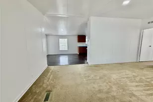 831 Rolling Block Dr, Liberty Hill, TX 78642 - Photo 11