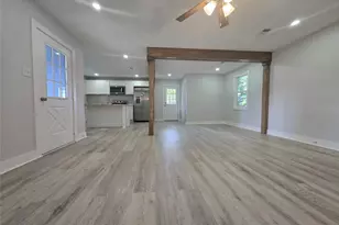 802 Front St, Columbus, TX 78943 - Photo 7