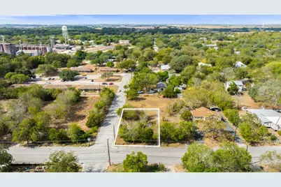 901 N Blanco Street, Lockhart, TX 78644 - Photo 1