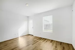 591 Commander Abbott Dr, Jarrell, TX 76537 - Photo 5