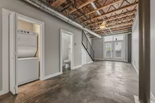 1305 E 6th St, Austin, TX 78702 - Photo 9