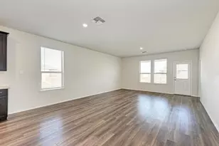 201 Pivot Dr, Taylor, TX 76574 - Photo 11