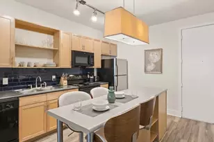 7200 Easy Wind Dr, Austin, TX 78752 - Photo 7