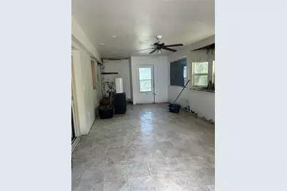 5729 N Highway 183, Liberty Hill, TX 78642 - Photo 19