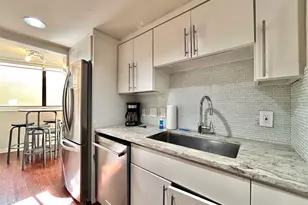 1106 W 6th St, Austin, TX 78703 - Photo 9