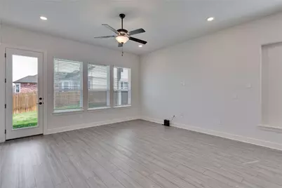 11609 Dillon Falls Drive, Austin, TX 78747 - Photo 9