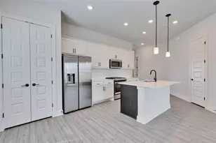 11609 Dillon Fls Dr, Austin, TX 78747 - Photo 3