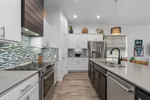 9905 Dalliance Ln, Manor, TX 78653 - Photo 5