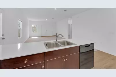 2812 Dezmond Diamond Court, Pflugerville, TX 78660 - Photo 9