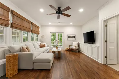 1204 W 22 1/2 Street, Austin, TX 78705 - Photo 9