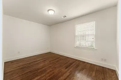 1204 W 22 1/2 Street, Austin, TX 78705 - Photo 15