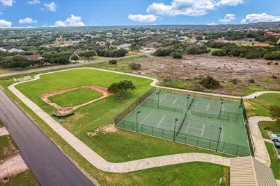 2609 Camel Trail, New Braunfels, TX 78132 - Photo 5