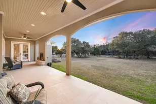 2609 Camel Tr, New Braunfels, TX 78132 - Photo 33