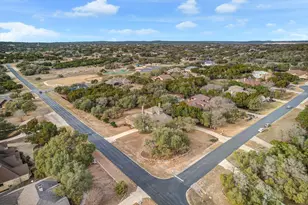 2609 Camel Tr, New Braunfels, TX 78132 - Photo 37
