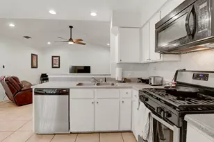 1403 Waterloo Tr, Austin, TX 78704 - Photo 27