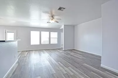 401 Bandara Woods Boulevard, Elgin, TX 78621 - Photo 7