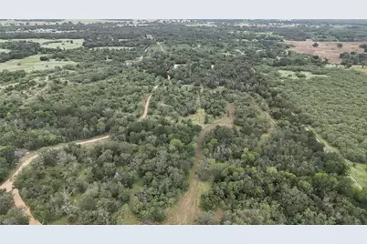 650 Coastal Lane, Luling, TX 78648 - Photo 7