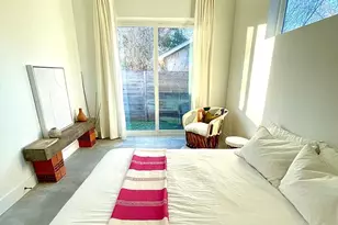 910 Gullett St, Austin, TX 78702 - Photo 11