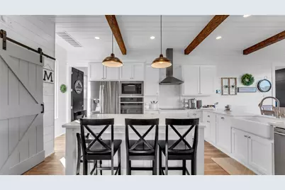 508 Los Escondidos Street, Marble Falls, TX 78654 - Photo 7