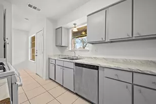 7105 Cannonleague Dr, Austin, TX 78745 - Photo 9