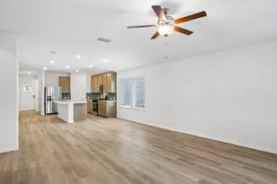 132 Woodbrook Dr, Georgetown, TX 78674 - Photo 3