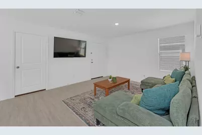 353 Marty Allen Loop, Jarrell, TX 76537 - Photo 5