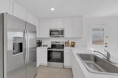 353 Marty Allen Loop, Jarrell, TX 76537 - Photo 15