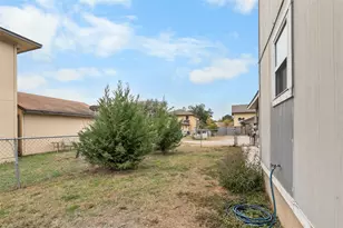 2107 Conestoga Trail, Austin, TX 78744 - Photo 21