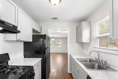 2107 Conestoga Trail #A, Austin, TX 78744 - Photo 9