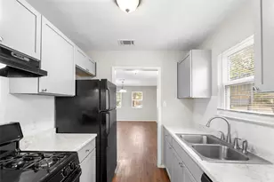 2107 Conestoga Trail, Austin, TX 78744 - Photo 9