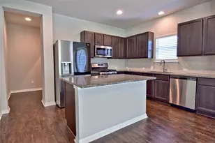 317 Clearlake Dr, Hutto, TX 78634 - Photo 9