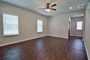 317 Clearlake Dr, Hutto, TX 78634 - Photo 7