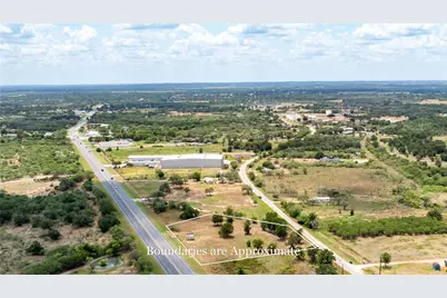 2063 N Magnolia Avenue, Luling, TX 78648 - Photo 9