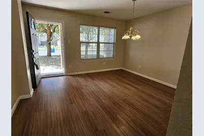 221 Primrose Boulevard, Kyle, TX 78640 - Photo 3