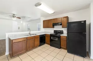 12524 Sky Harbor Dr, Del Valle, TX 78617 - Photo 5