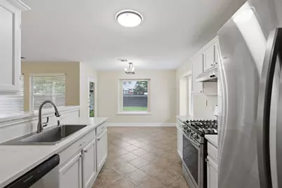 15532 Miss Adriennes Path, Pflugerville, TX 78660 - Photo 17