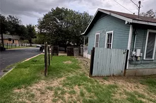 2503 Walter St, Austin, TX 78702 - Photo 7