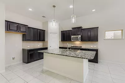 370 Vista Gardens Drive, Buda, TX 78610 - Photo 9