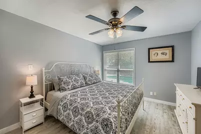 1121 Stoneoak Lane, Austin, TX 78745 - Photo 11