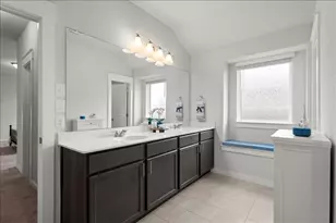 321 Buffalo View Ln, Georgetown, TX 78628 - Photo 13