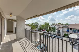 6910 Hart Ln, Austin, TX 78731 - Photo 11