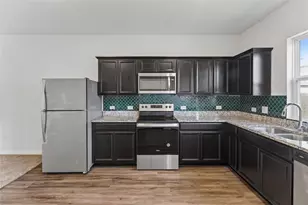 124 Peony Ln., Jarrell, TX 76537 - Photo 5