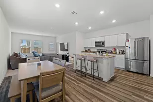 412 Gemsbok Rd, Hutto, TX 78634 - Photo 5