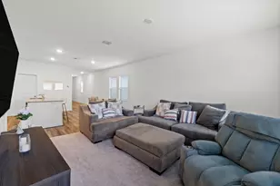 412 Gemsbok Rd, Hutto, TX 78634 - Photo 9