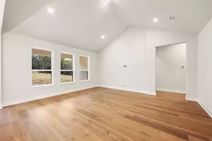 325 Knockout Rose Dr, San Marcos, TX 78666 - Photo 15