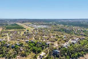 000 Eton Ln, Spicewood, TX 78669 - Photo 5