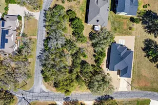 000 Eton Ln, Spicewood, TX 78669 - Photo 3